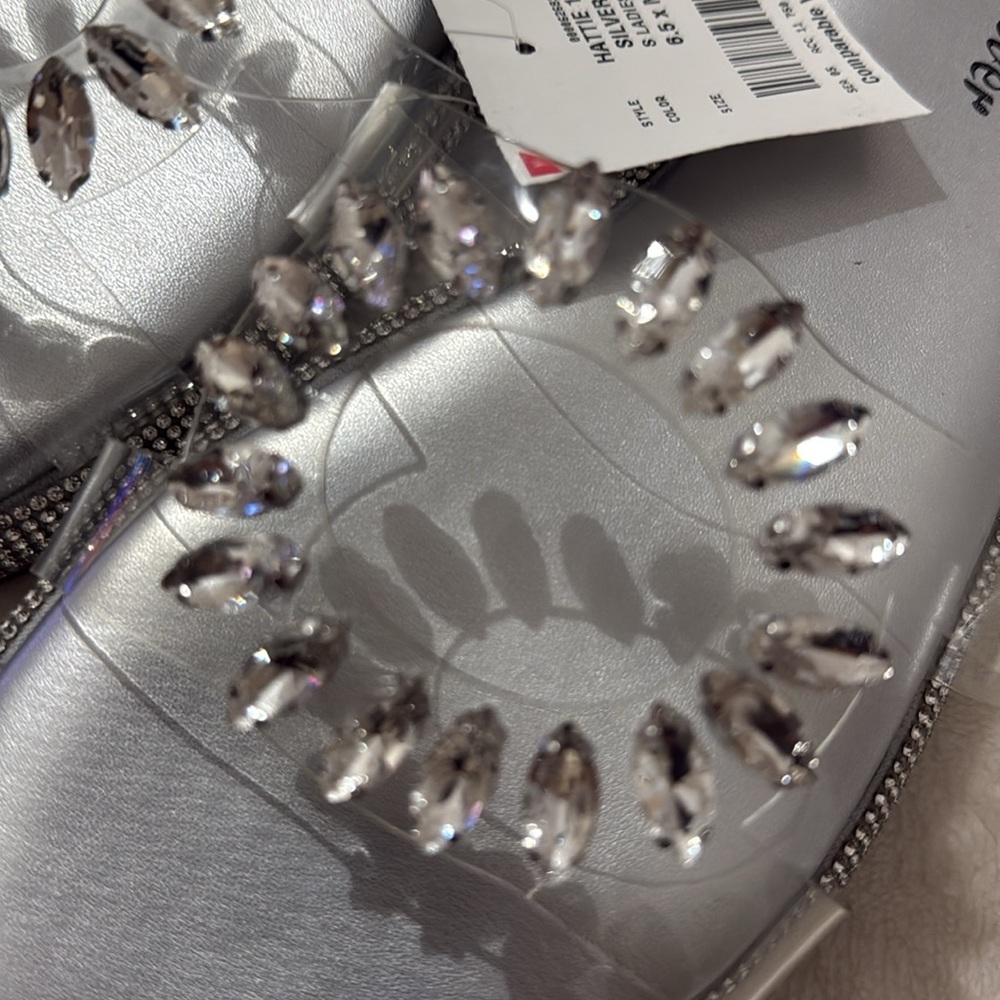 FINAL PRICE Forever 21,Ladies Silver Crystal Embellished Sandals. 6.5. NEW - Picture 2 of 8